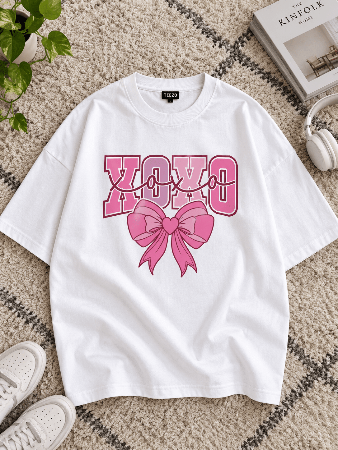 XOXO – A Cute Oversized T-Shirt Made for Everyday Style - Teezo