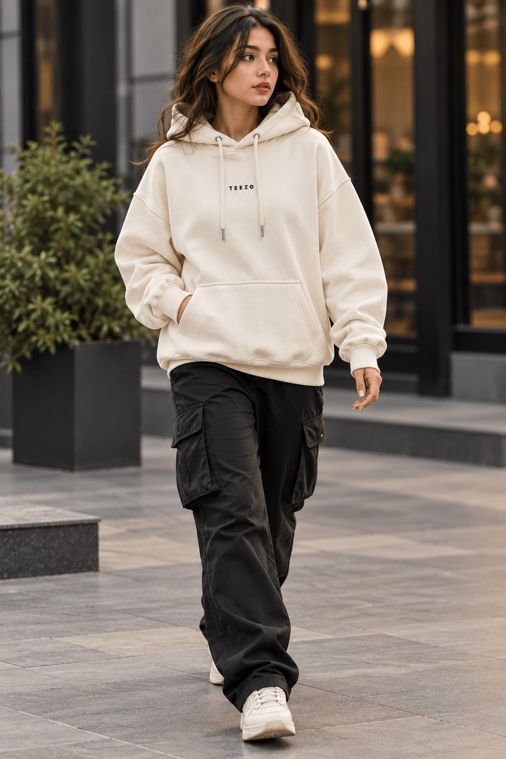 TEEZO oversized cream hoodie streetwear fashion look